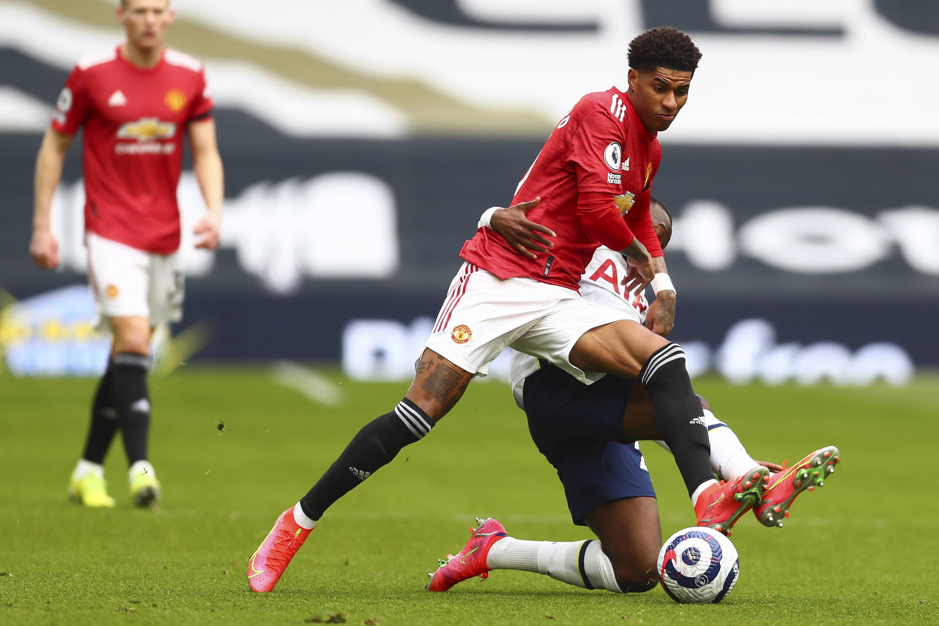 以备受瞩目 以备受瞩目