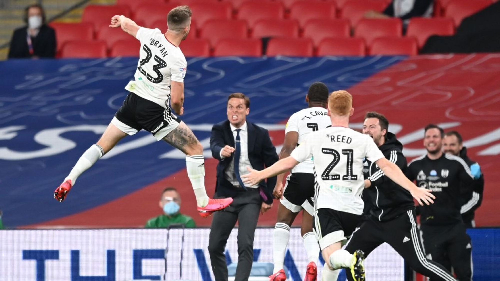 他曾效力于 他曾效力于